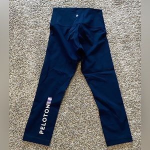 Like New Peloton/Lululemon Wunder under crop